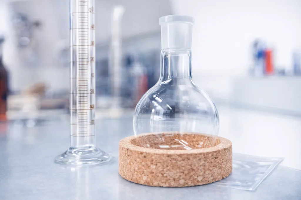 Laboratory glassware for sample preparation for specific migration testing